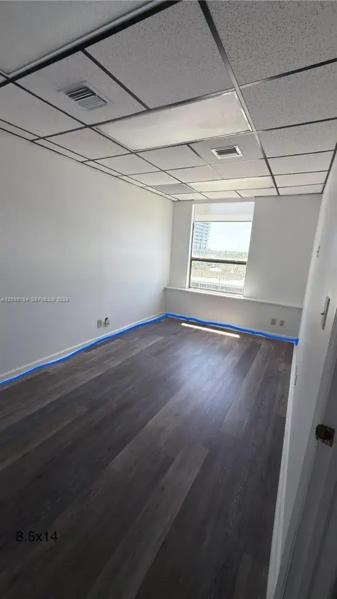 1250 E Hallandale Beach Blvd, Hallandale Beach FL 33009 photo 4