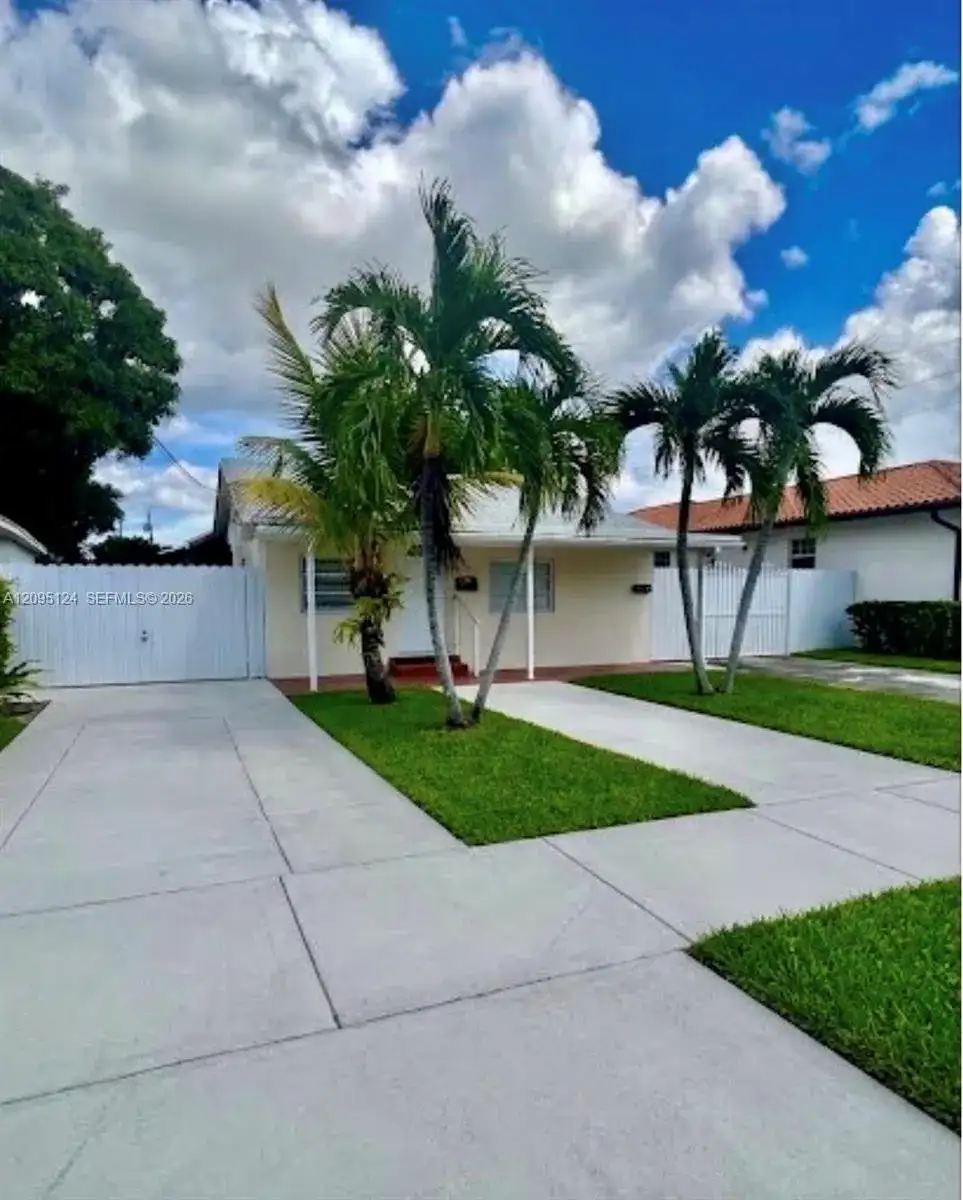 521 NW 44th Ave, Miami FL 33126 photo 2