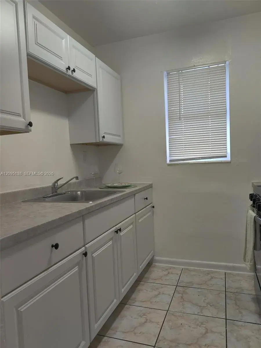 3343 Davie Blvd # B108, Fort Lauderdale FL 33312