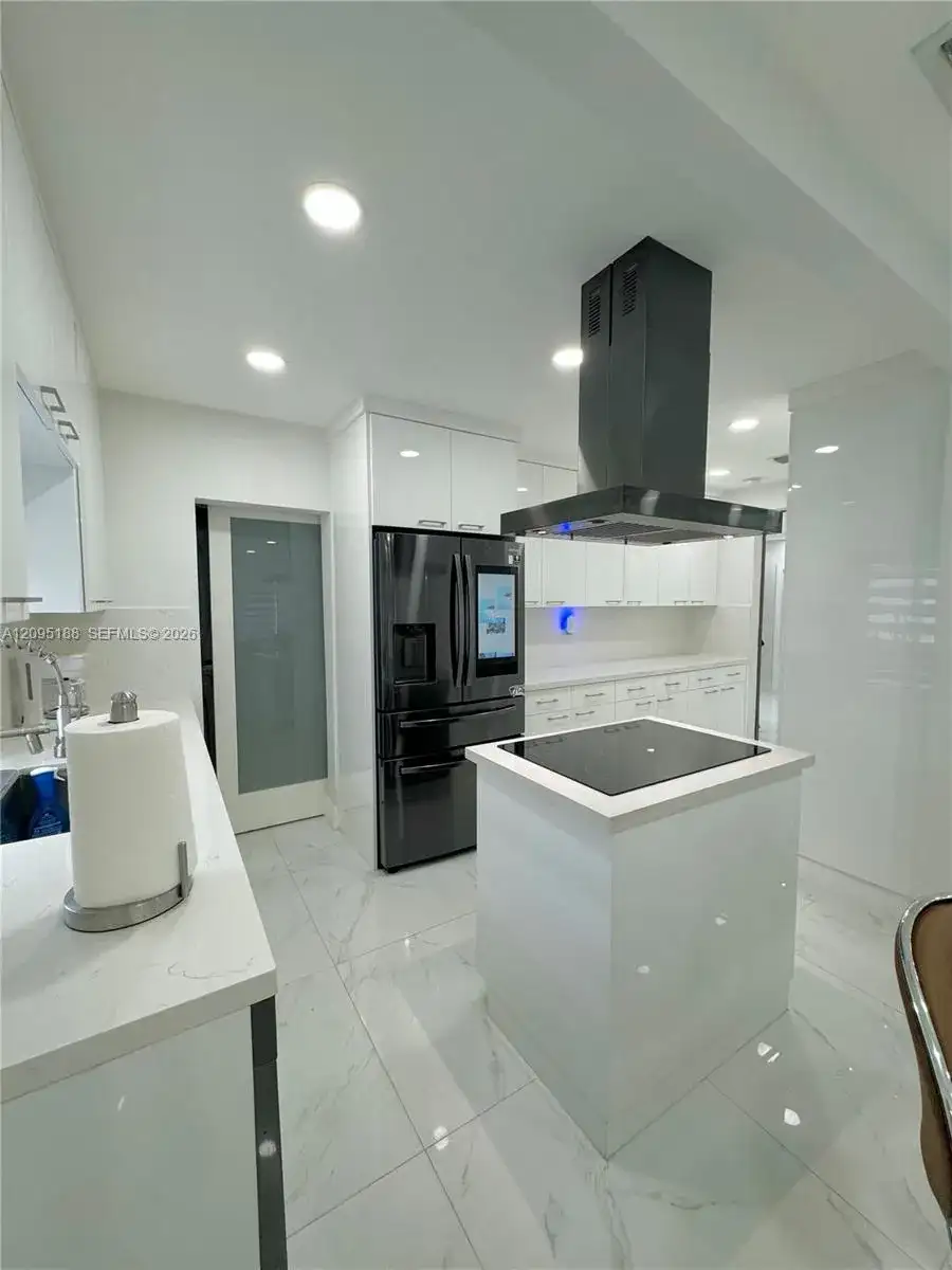 2121 SW 61st Ave, Miami FL 33155 photo 2