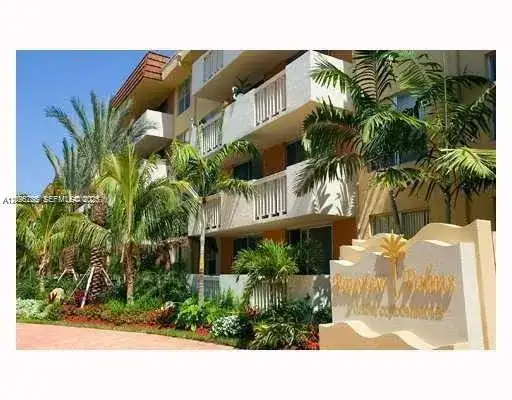 1800 Sans Souci Blvd # 316, North Miami FL 33181 photo 2