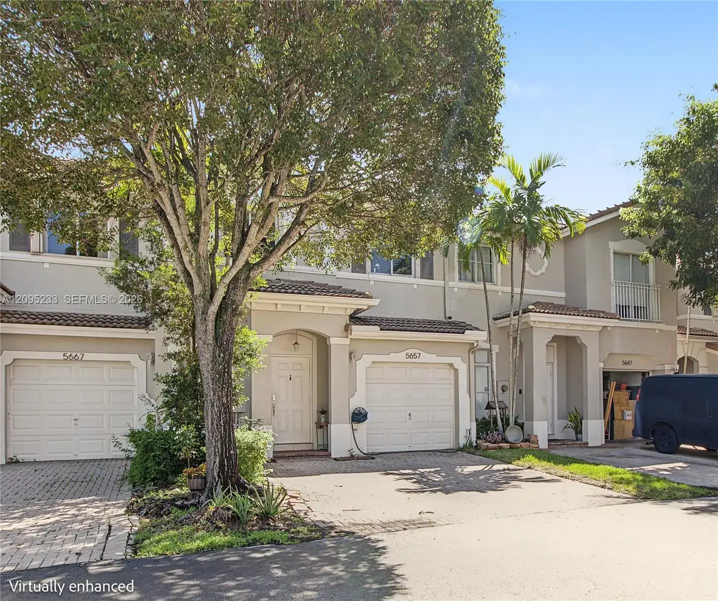 5657 NW 113th Ave, Doral FL 33178 photo 2
