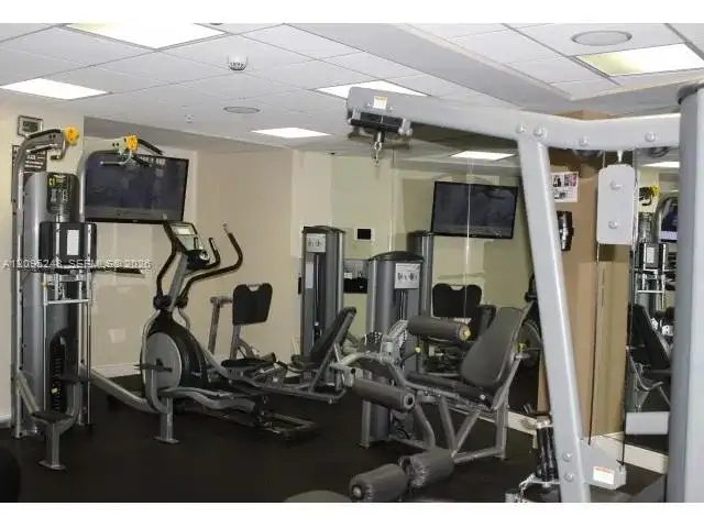 2601 NW 16th St Rd # 601, Miami FL 33125 photo 4