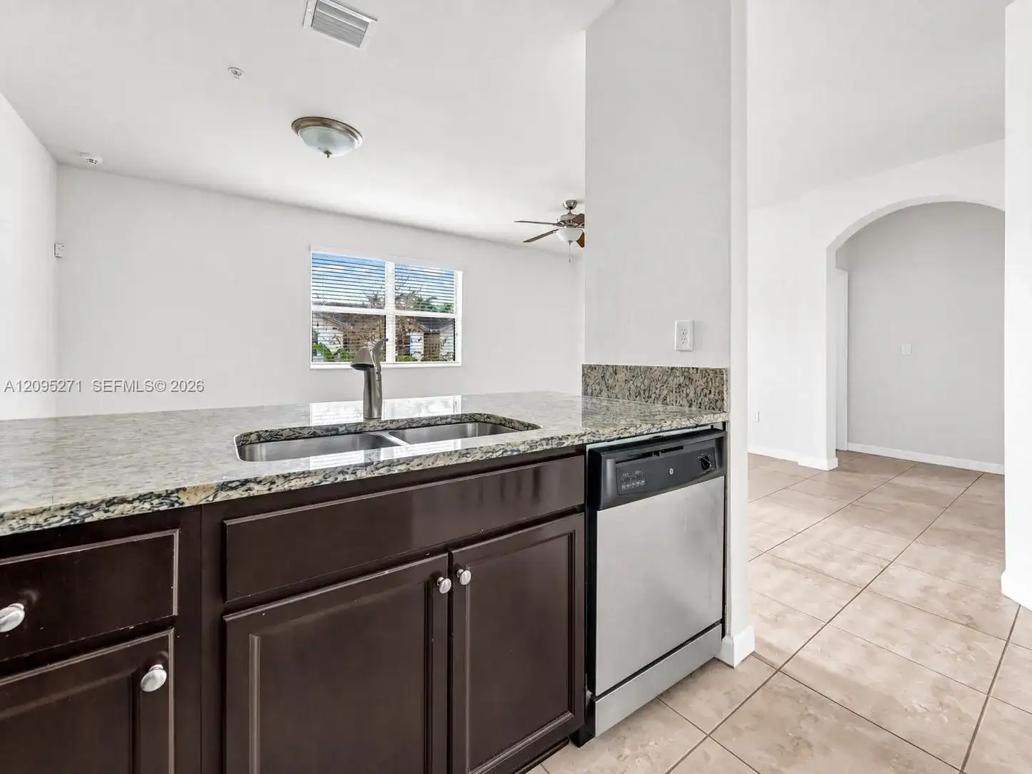 134 SE 28th Ter # 20, Homestead FL 33033 photo 3