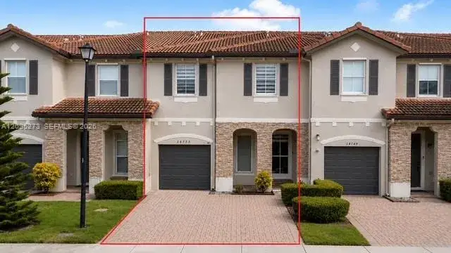 14753 SW 25th St, Miami FL 33185