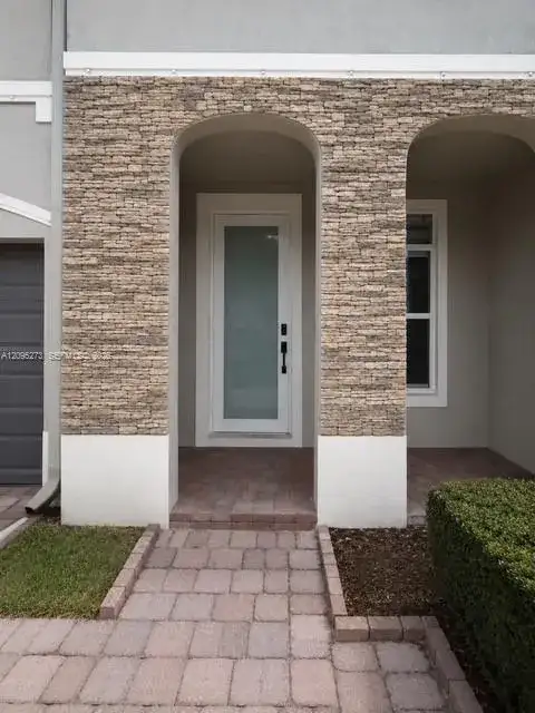 14753 SW 25th St, Miami FL 33185 photo 3