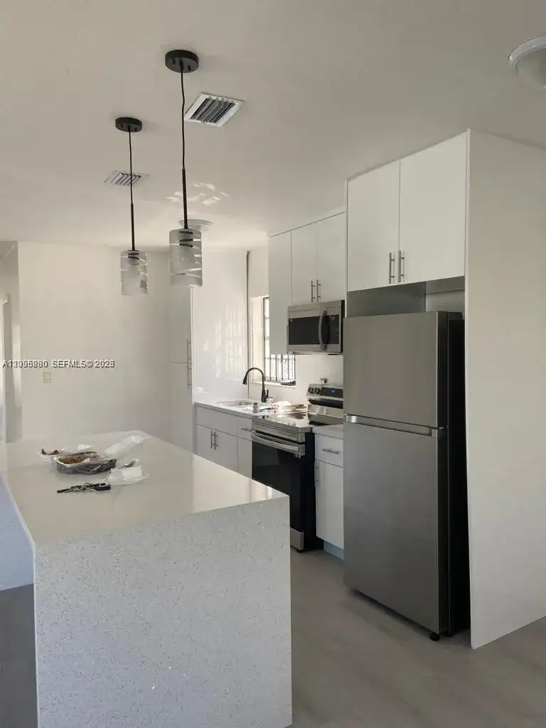 1840 NE 174th St # 1, North Miami Beach FL 33162 photo 5