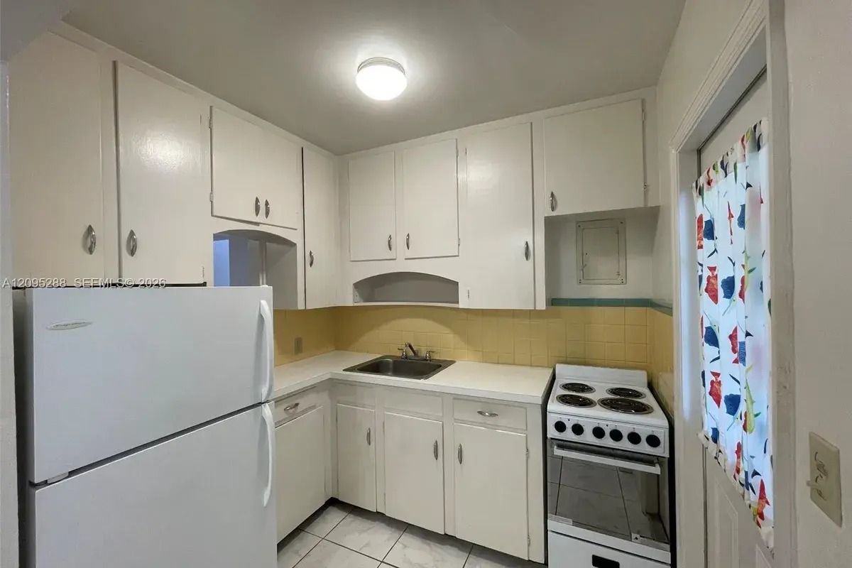 702 SE 16th St # 702, Fort Lauderdale FL 33316