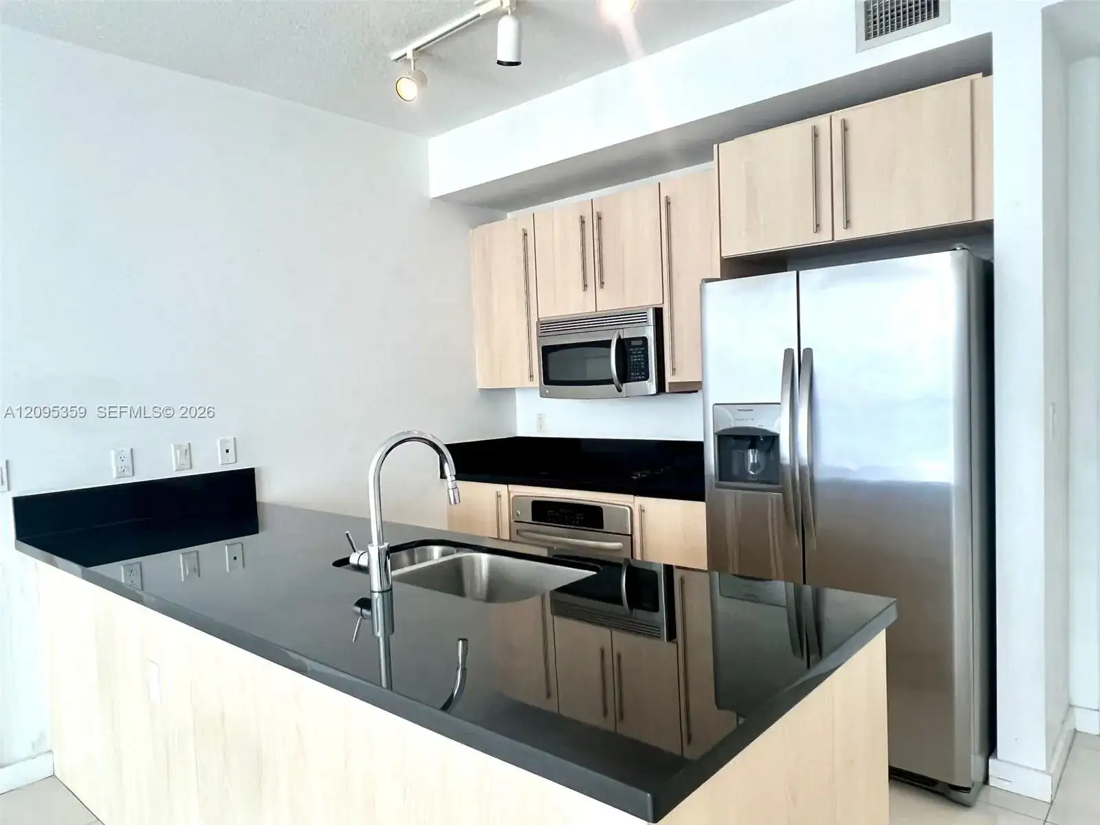 1111 SW 1st Ave # 2623, Miami FL 33130 photo 4