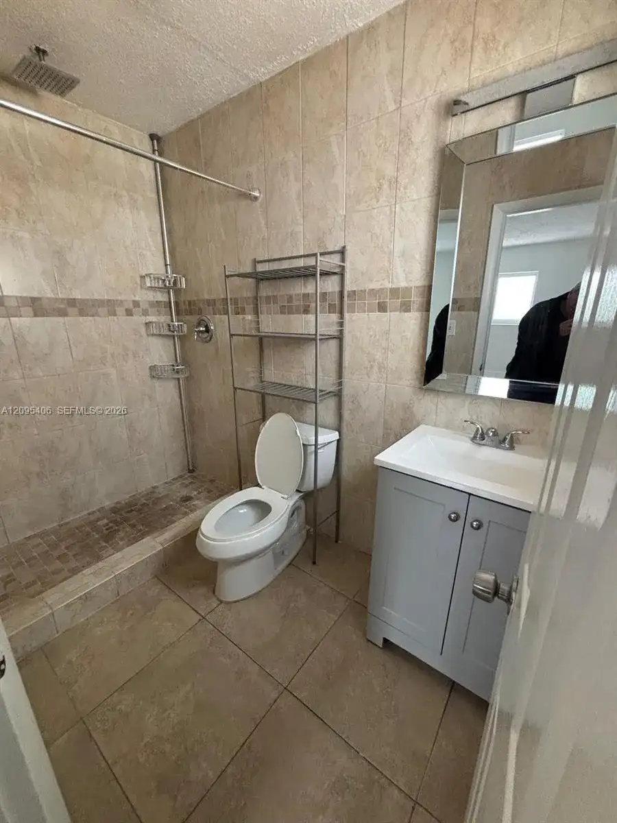 3325 Village Green Dr, Miami FL 33175 photo 5