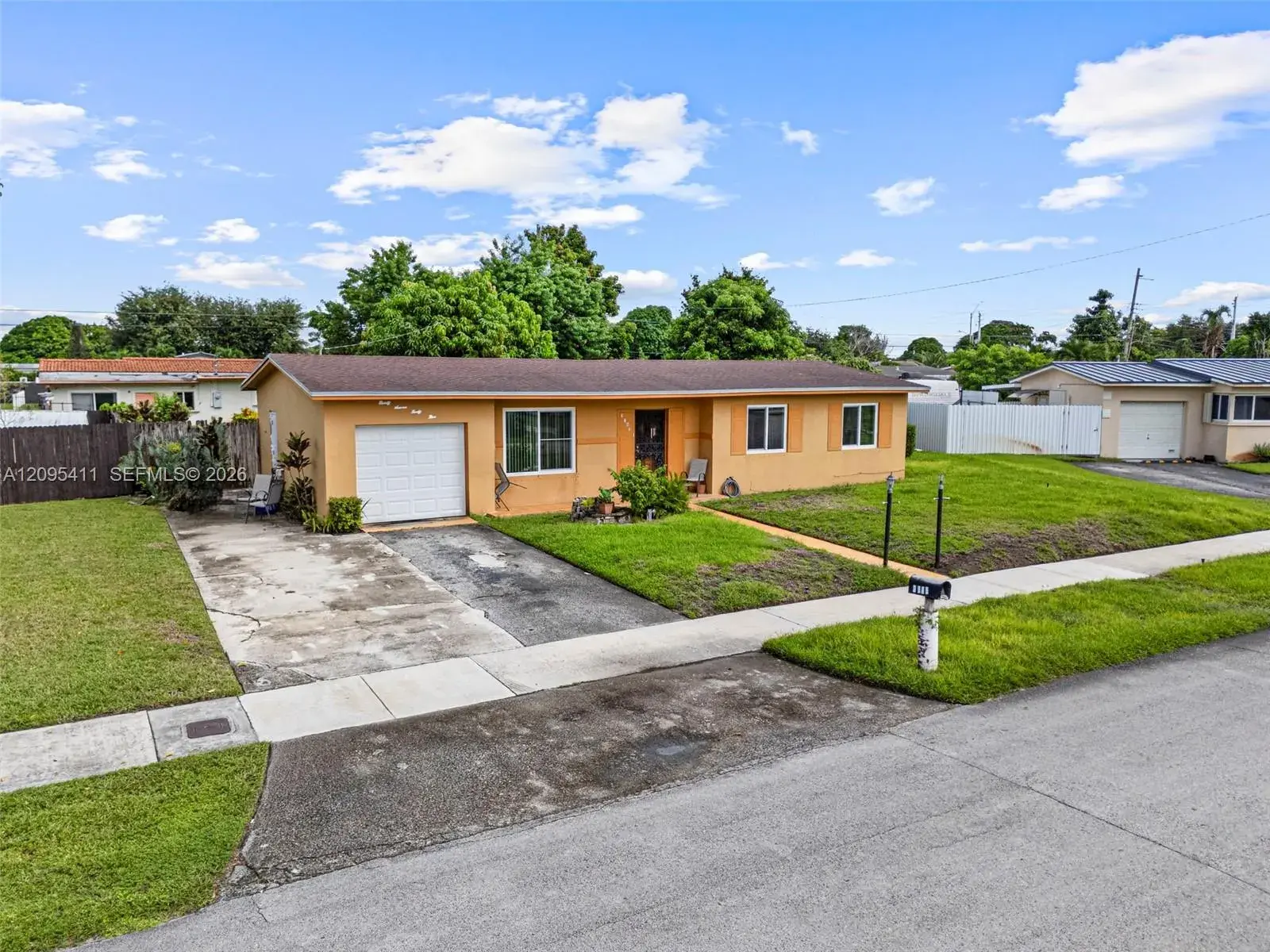 3745 NW 193rd Ter, Miami Gardens FL 33055