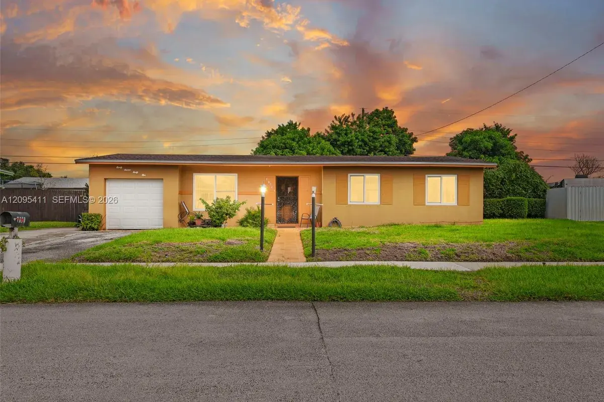 3745 NW 193rd Ter, Miami Gardens FL 33055