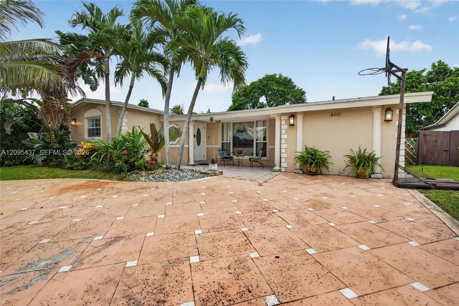 8508 Long Acre Dr, Miramar FL 33025 photo 4