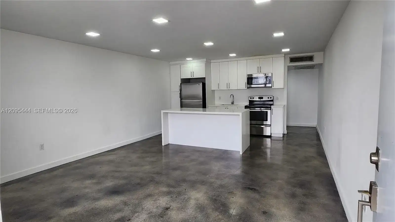 1770 79th St Cswy # D304, North Bay Village FL 33141