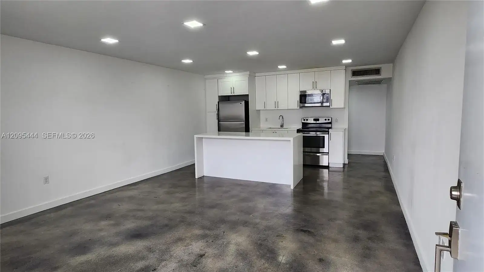 1770 79th St Cswy # D304, North Bay Village FL 33141 photo 2