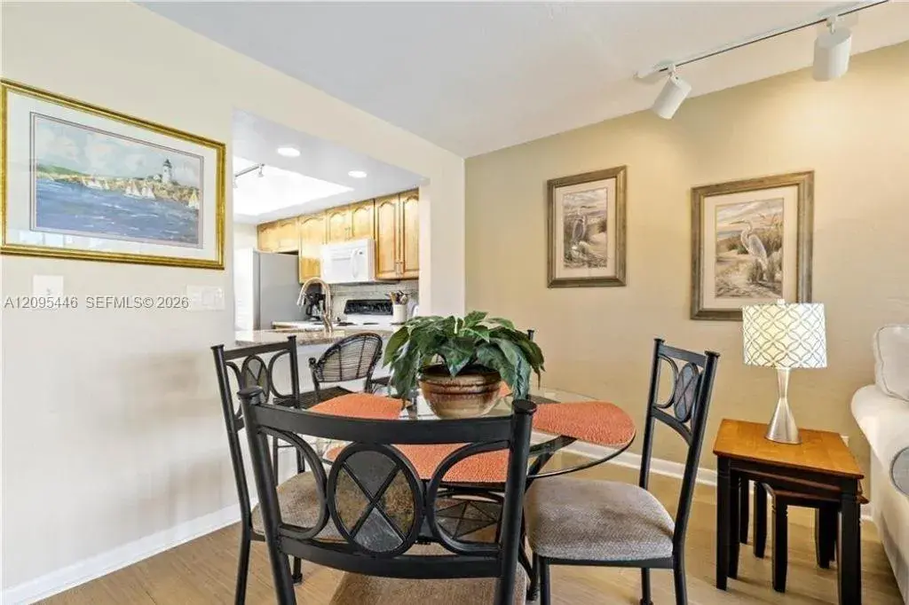 8445 charter club cir # 3, Fort Myers FL 33919