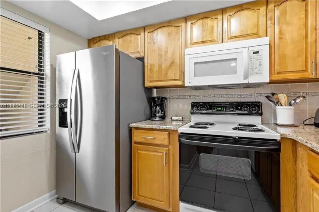8445 charter club cir # 3, Fort Myers FL 33919