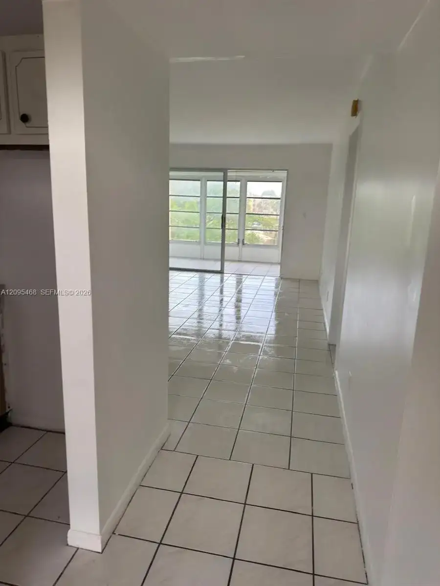 5800 NW 64th Ave # 306, Tamarac FL 33319 photo 3