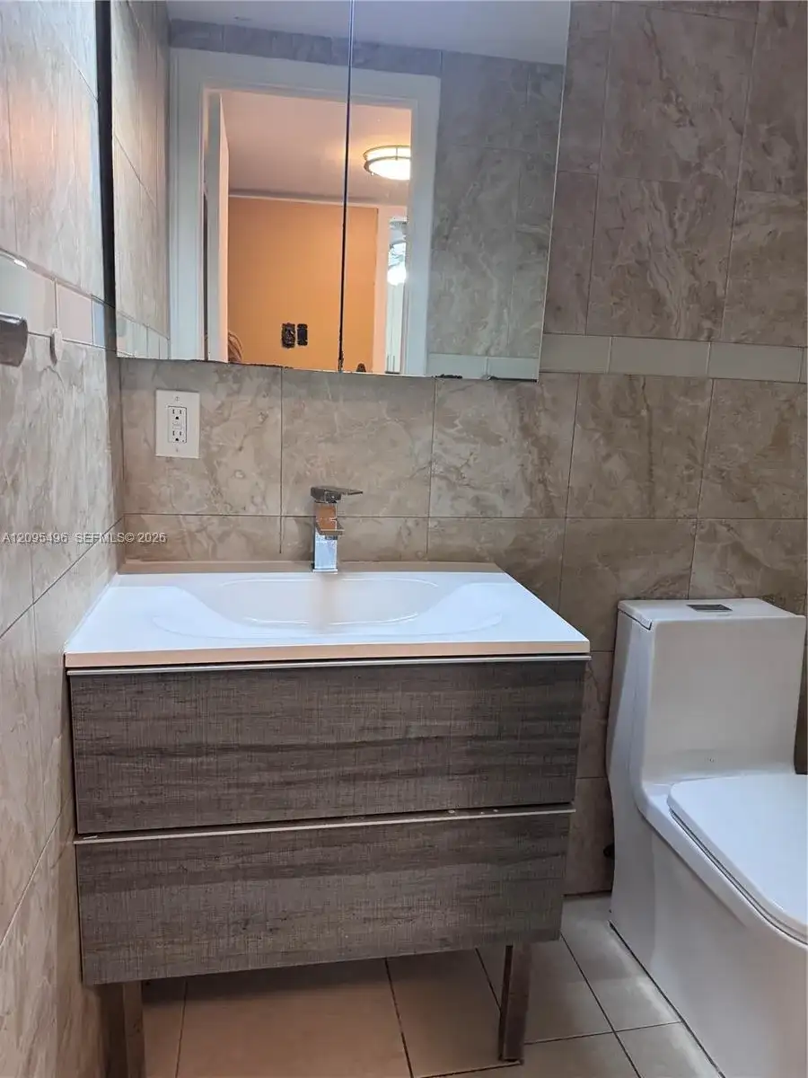 16751 NE 9th Ave # 210, North Miami Beach FL 33162 photo 3