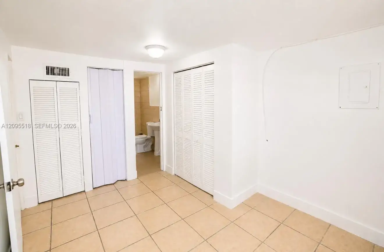 2300 W Flagler St # 21A, Miami FL 33135 photo 5