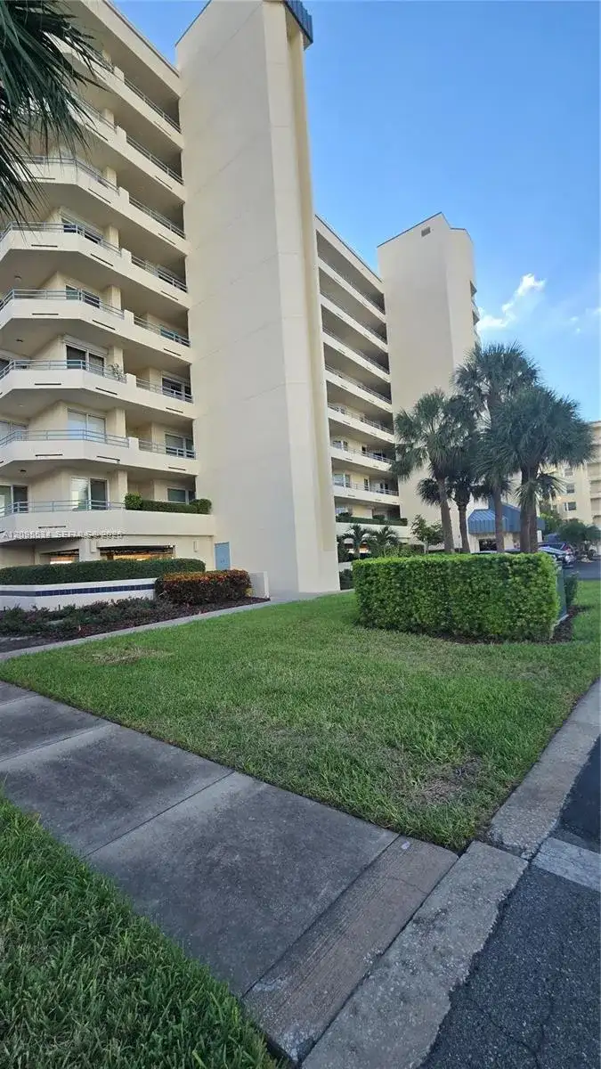 7974 SAILBOAT KEY BLVD # 202, Other City - In The State Of Florida FL 33707 photo 2