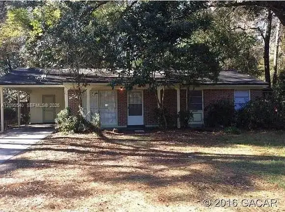 4216 NW 10 Street, Gainesville FL 32609