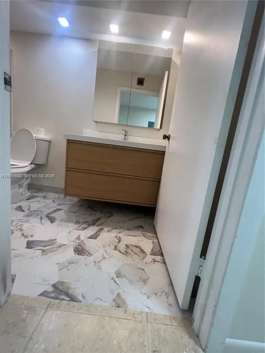 4780 NW 102nd Ave # 11, Doral FL 33178 photo 3