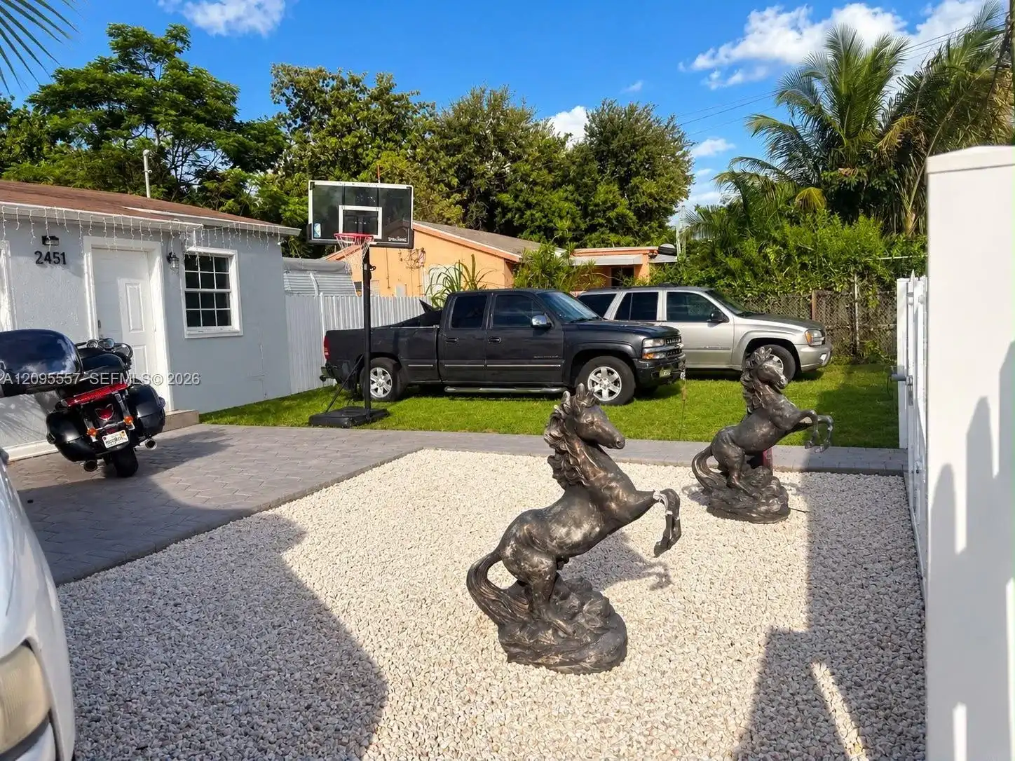 2451 NW 104th St, Miami FL 33147