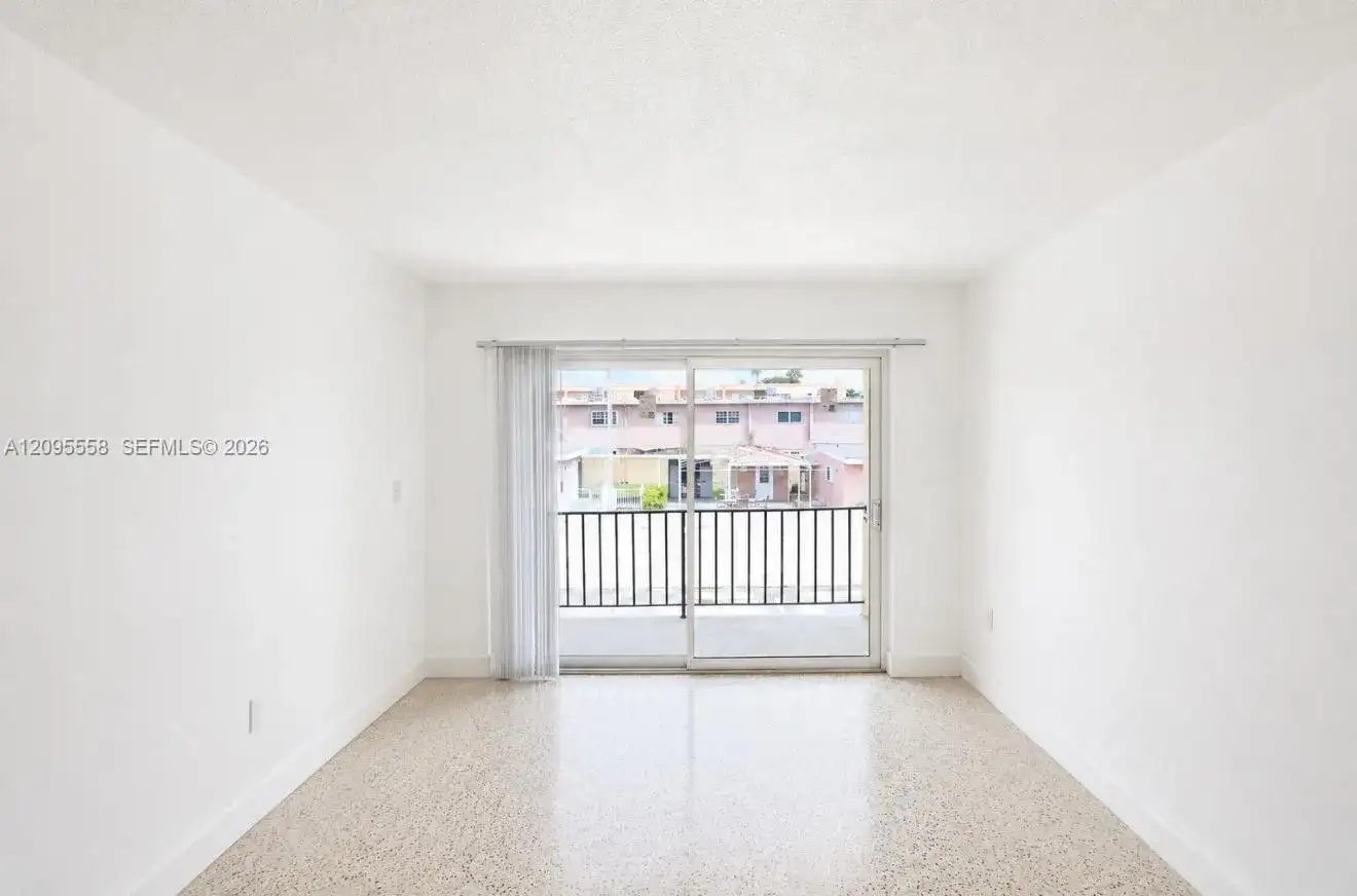 3501 W 11th Ave # 213, Hialeah FL 33012 photo 3