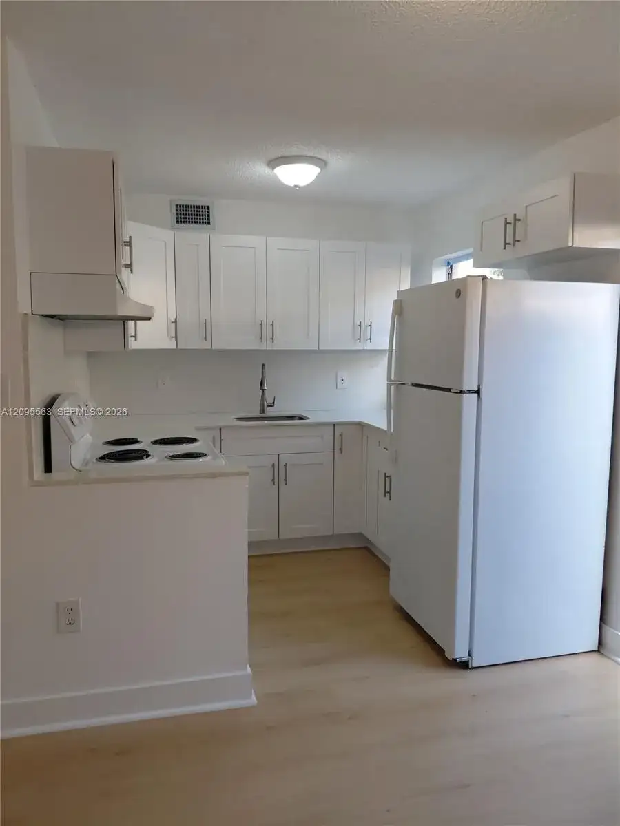 5441 W 24th Ave # 11, Hialeah FL 33016 photo 2