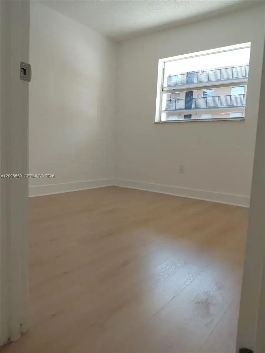 5441 W 24th Ave # 11, Hialeah FL 33016 photo 5