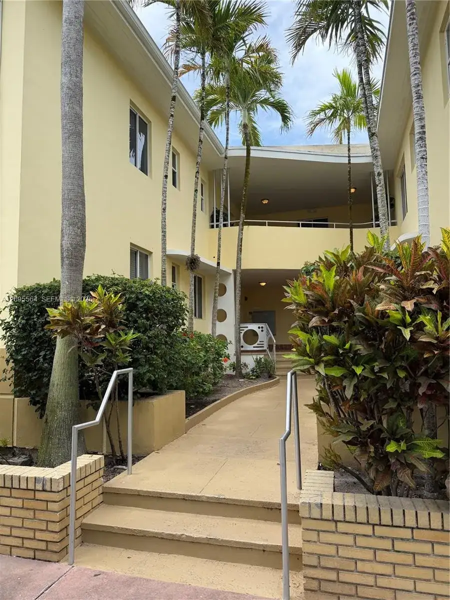 2931 Sheridan Ave # 3, Miami Beach FL 33140 photo 2