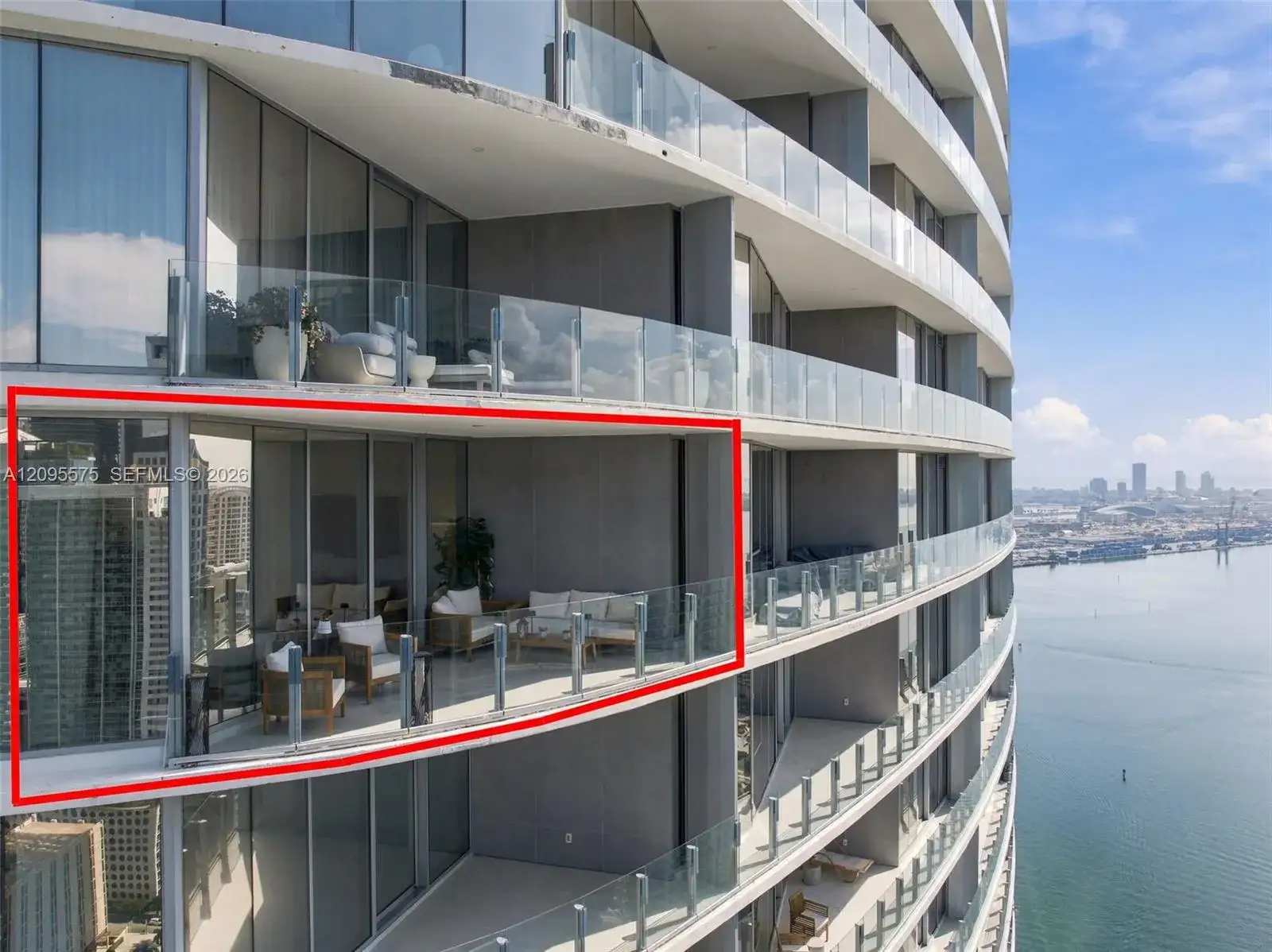 300 Biscayne Boulevard Way # 4007W, Miami FL 33131 photo 2