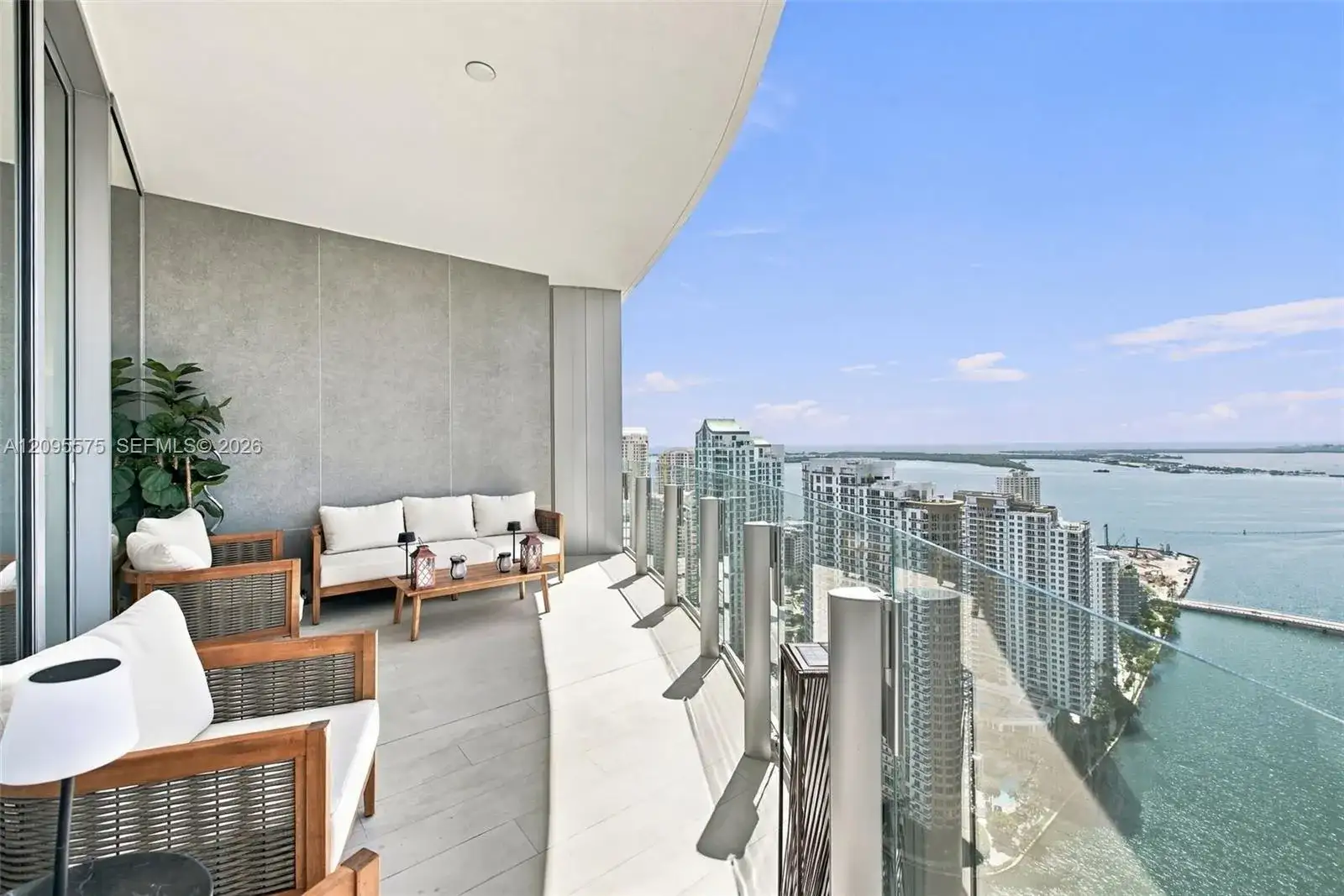 300 Biscayne Boulevard Way # 4007W, Miami FL 33131 photo 3
