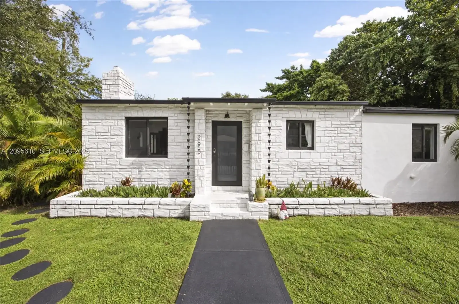 295 NW 42nd St, Miami FL 33127 photo 2