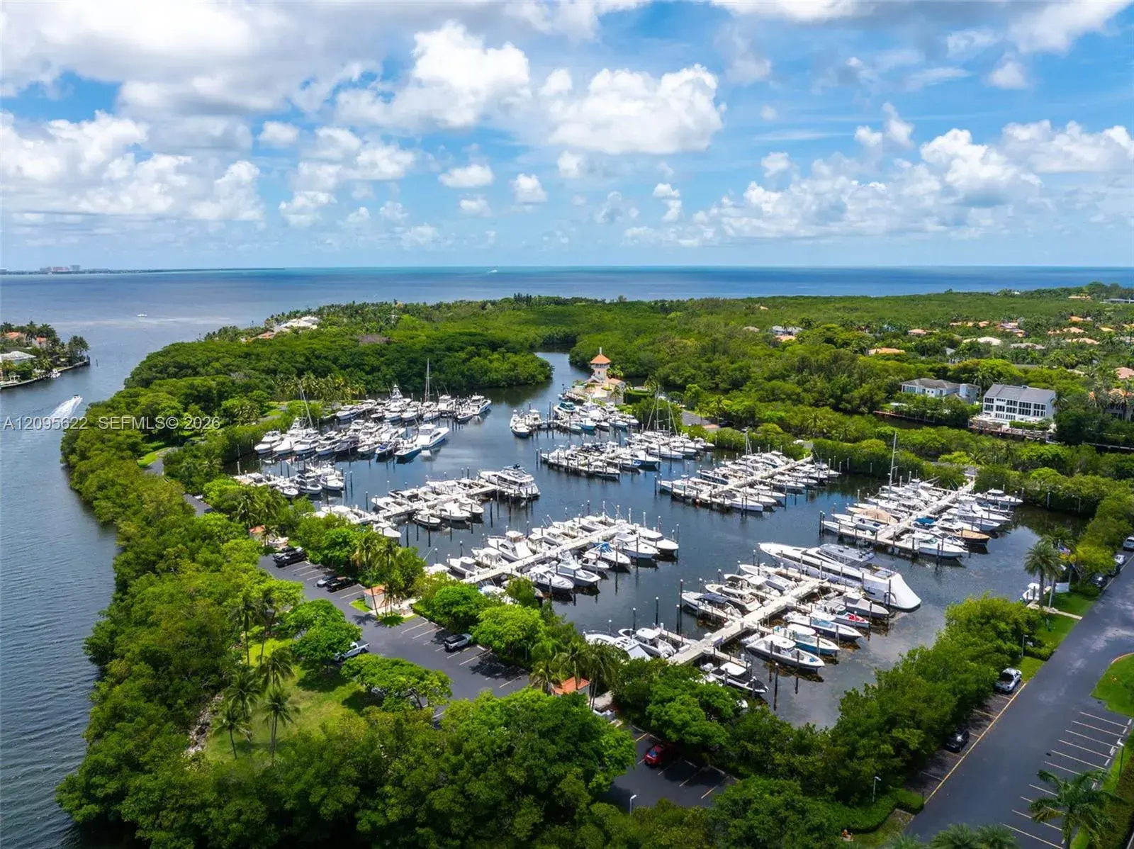 60 Edgewater Dr # 11F, Coral Gables FL 33133