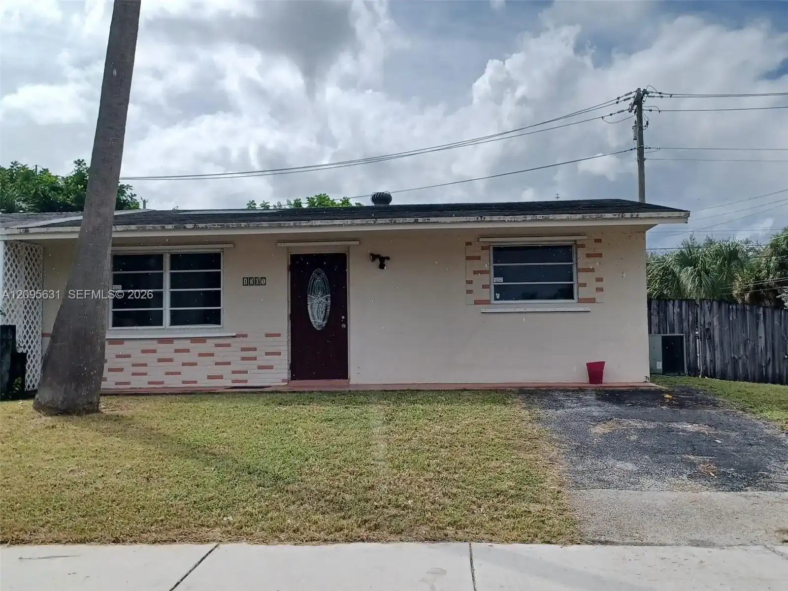 1701 SW 70th Ave, North Lauderdale FL 33068