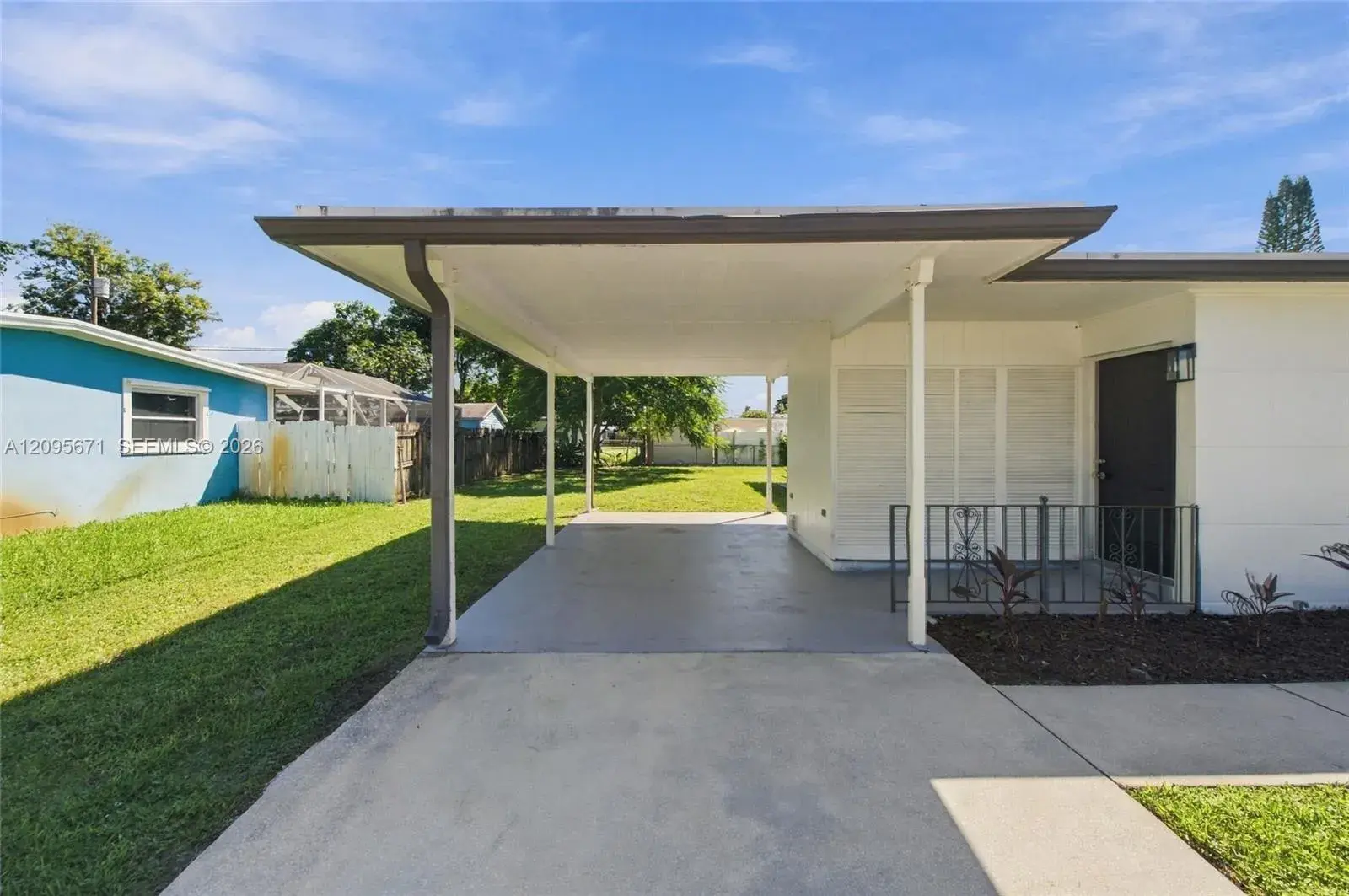 1944 Baythorne Rd, West Palm Beach FL 33415