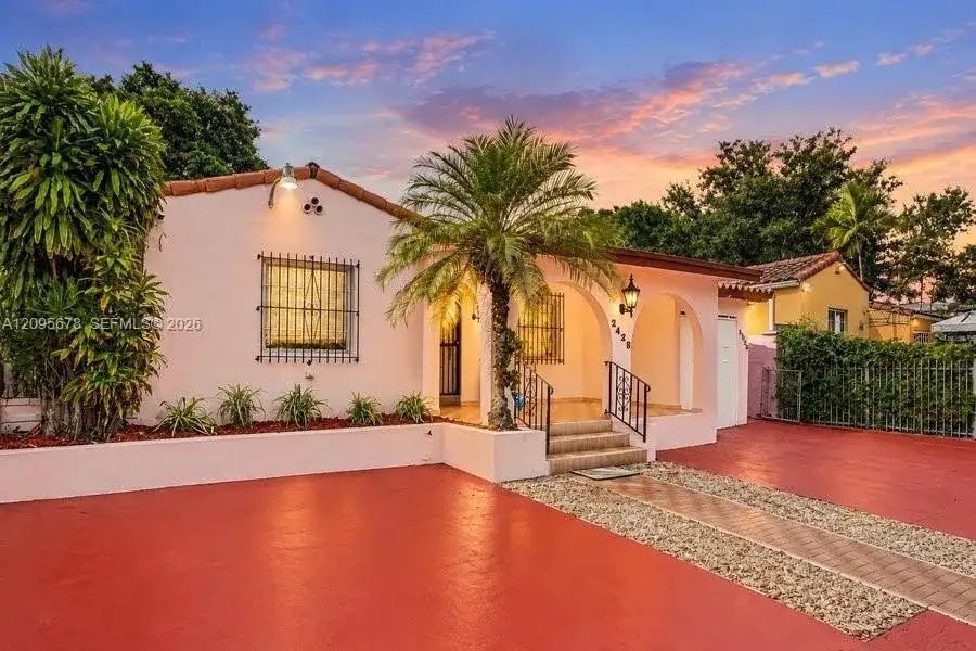 2428 SW 12th St, Miami FL 33135 photo 2