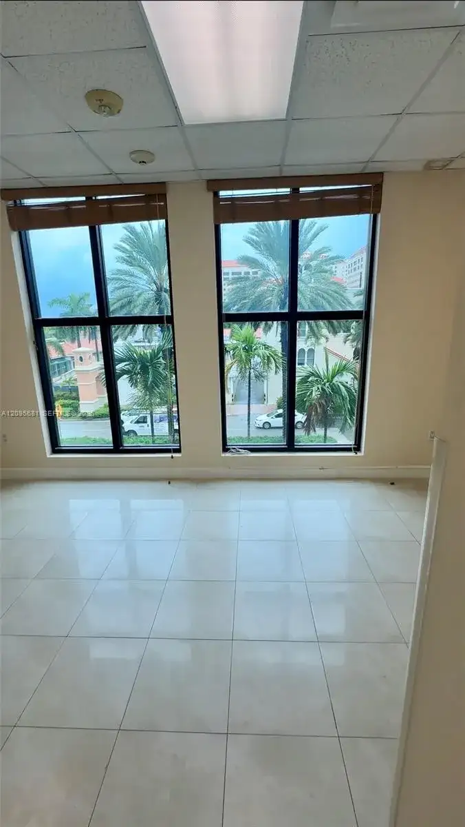 814 Ponce De Leon Blvd # 306, Coral Gables FL 33134 photo 2