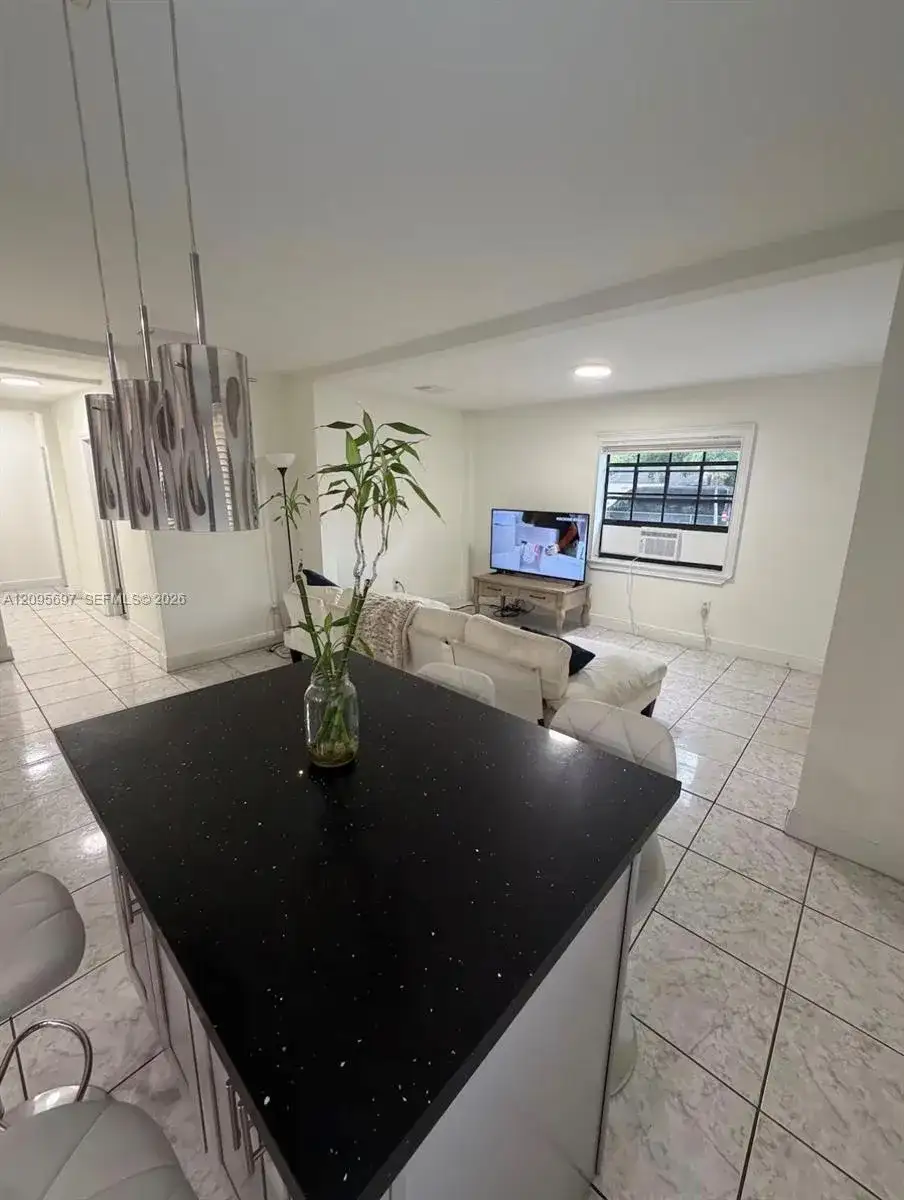 4303 NW 13th Ave, Miami FL 33142 photo 2