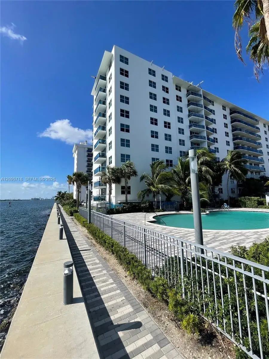 7501 E Treasure Dr # 3P, North Bay Village FL 33141