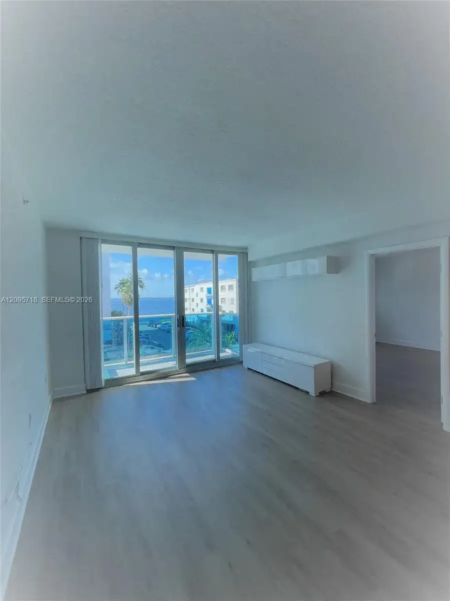 7501 E Treasure Dr # 3P, North Bay Village FL 33141 photo 3