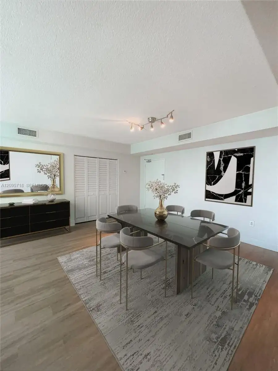 7501 E Treasure Dr # 3P, North Bay Village FL 33141 photo 4