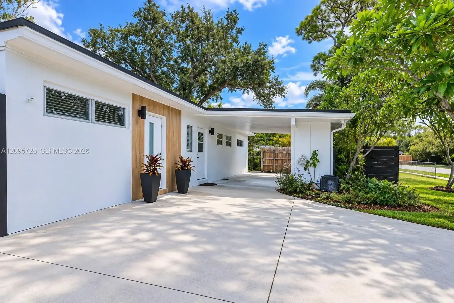 3121 SW 15th Ct, Fort Lauderdale FL 33312 photo 4