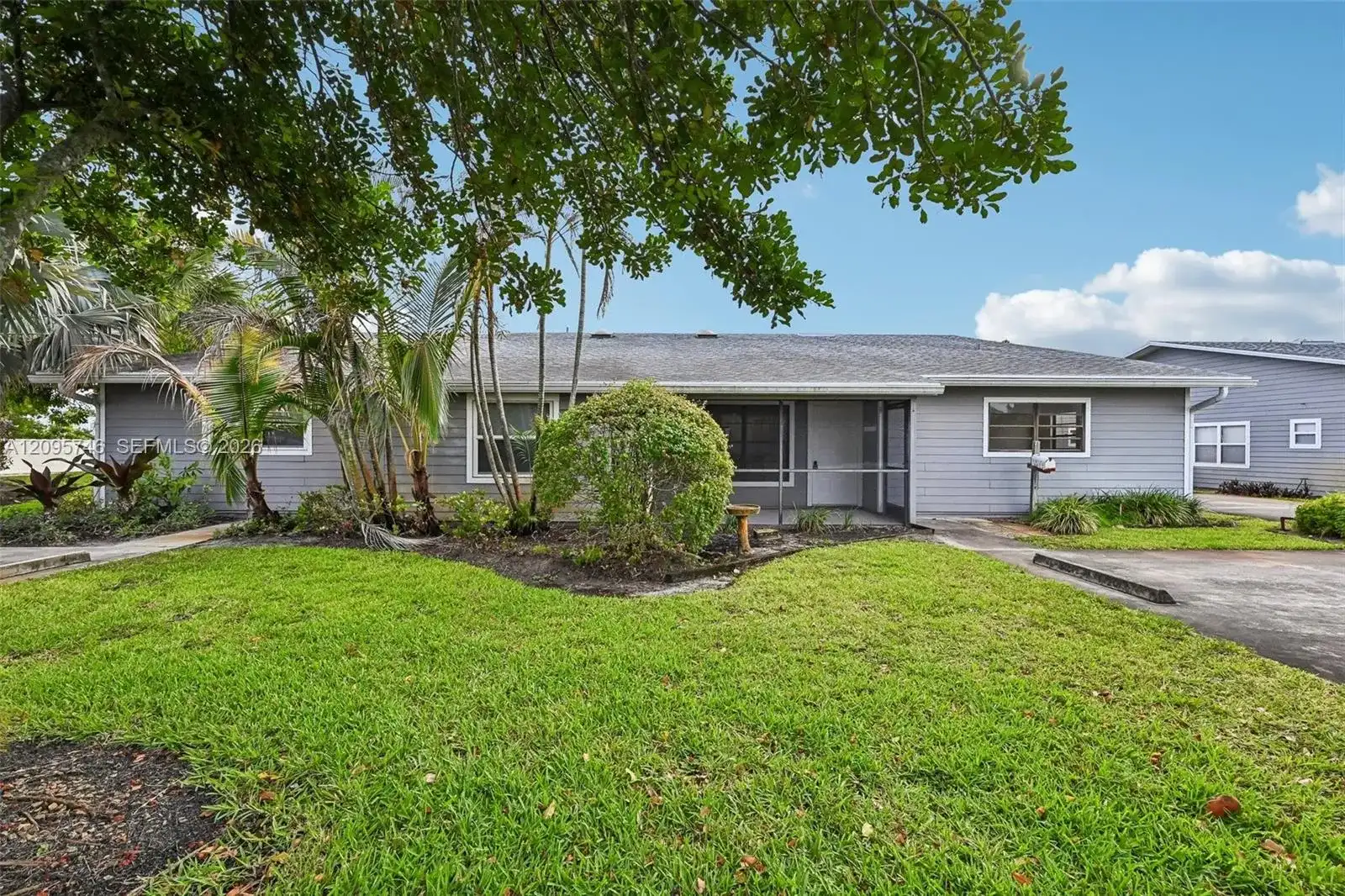 9095 SE Hobe Ridge Ave, Hobe Sound FL 33455