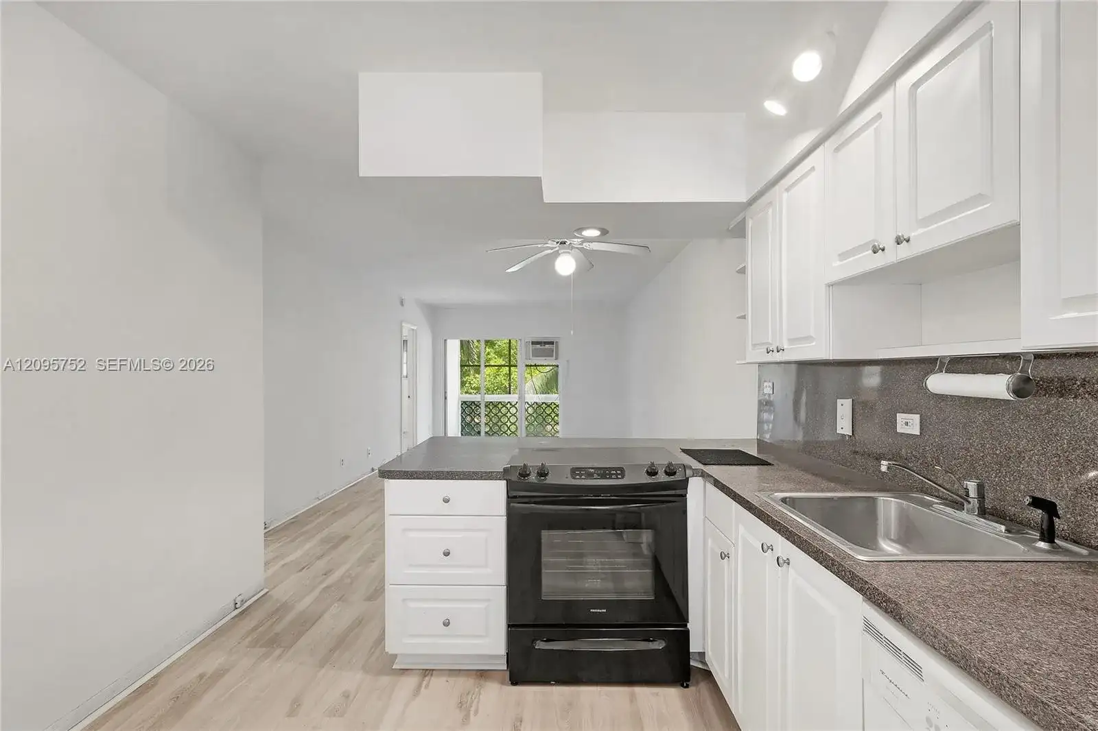 6580 Santona St # A37, Coral Gables FL 33146 photo 3