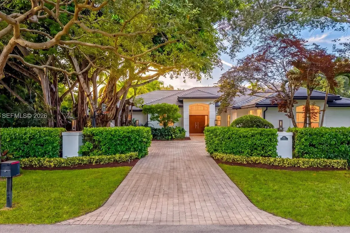 6951 SW 94 st, Miami FL 33156