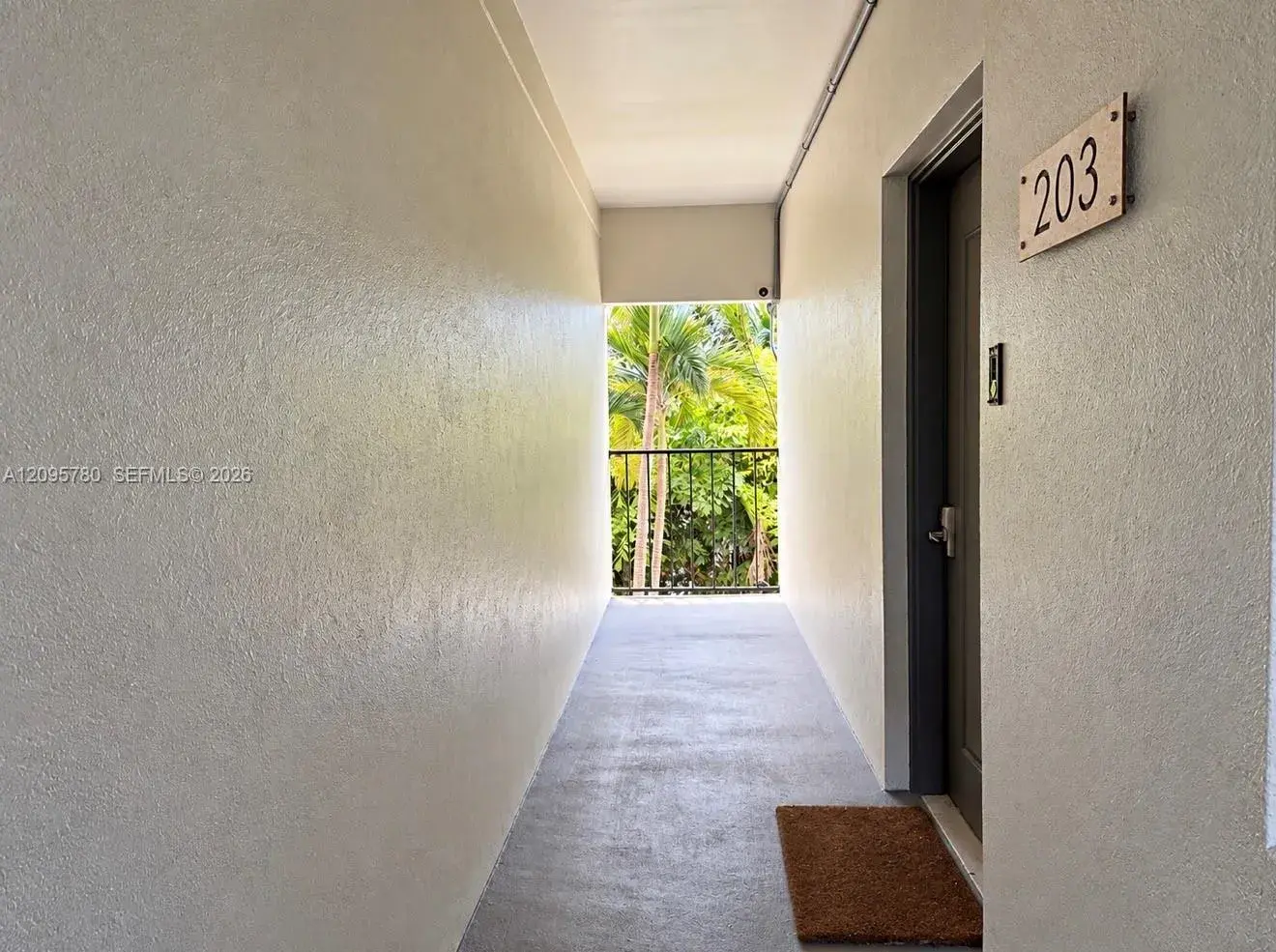 609 NE 13th Ave # 203, Fort Lauderdale FL 33304