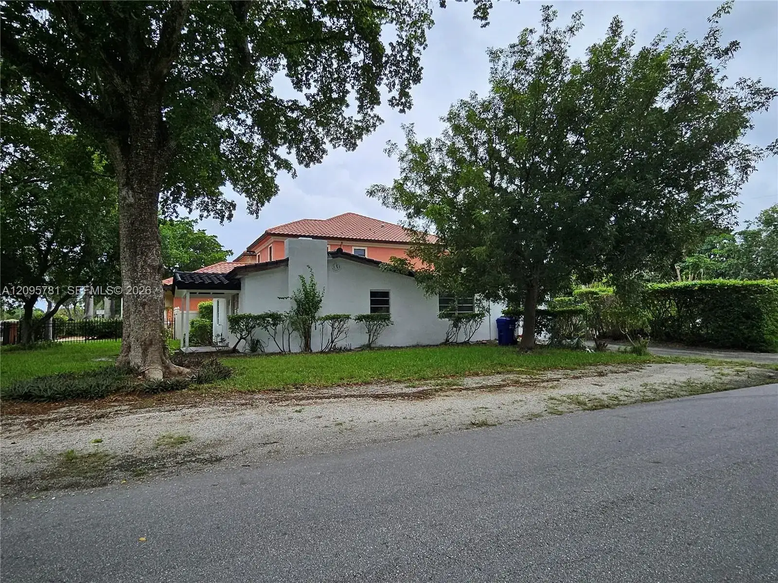700 NE 7th St, Pompano Beach FL 33060 photo 2